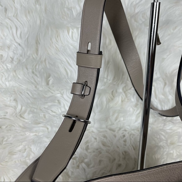 Tory Burch Gemini Belted Crossbody Bag - Picture 13 of 15